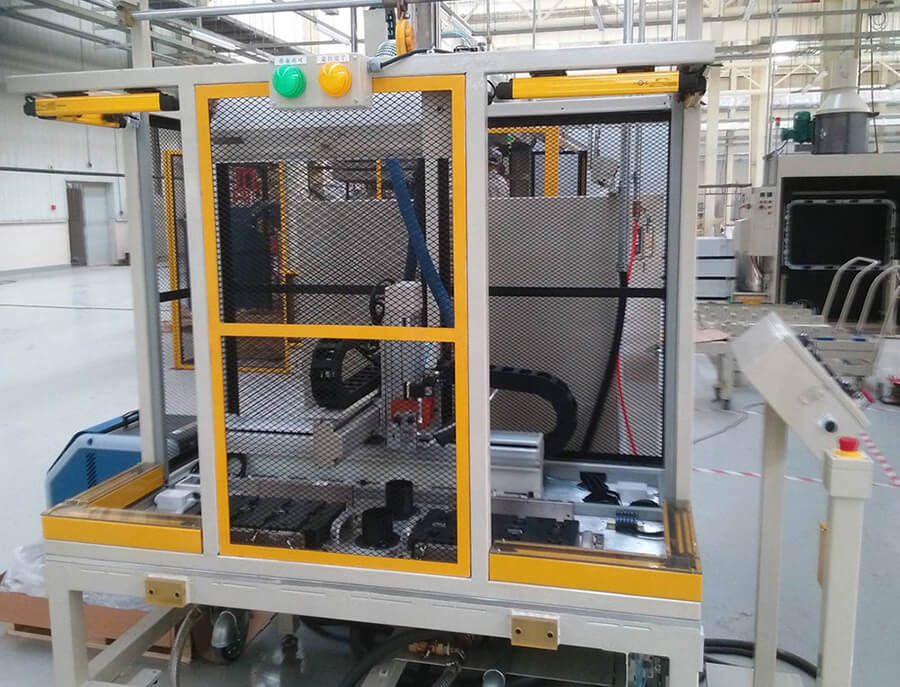 汽車(chē)配件三維涂膠機(jī)