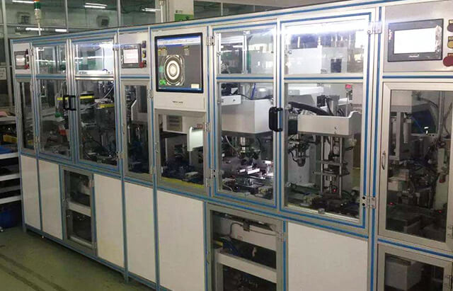 自動(dòng)化驅(qū)動(dòng)軸裝配線