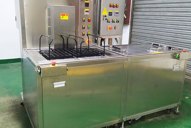 汽車發(fā)動(dòng)機(jī)超聲波清洗機(jī)