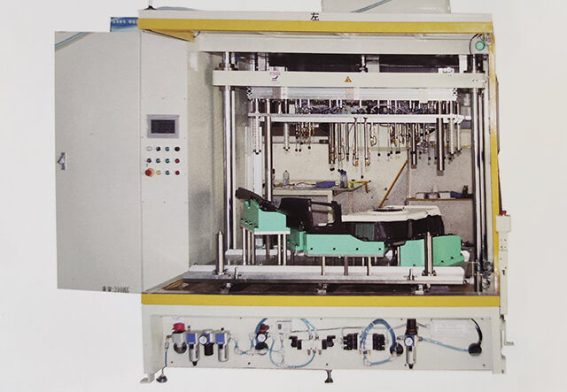 汽車內(nèi)飾板熱鉚焊接機(jī)