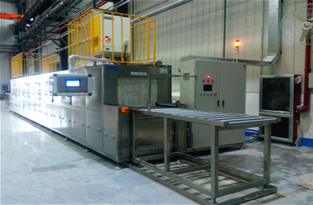 汽車轉(zhuǎn)向節(jié)高壓噴淋清洗機(jī)