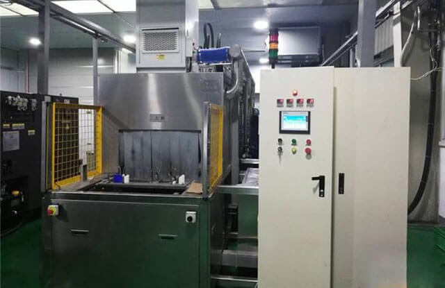 零部件噴淋清洗機