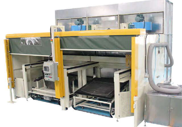 汽車(chē)備胎蓋板自動(dòng)噴膠設(shè)備