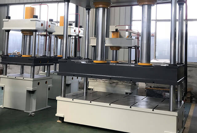 內(nèi)飾件成型液壓機(jī)