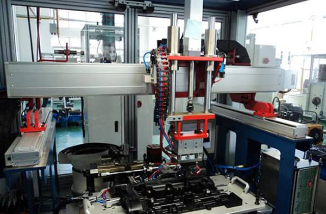 發(fā)動機進氣歧管裝配線