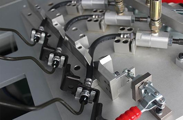 汽車管路氣密性檢測(cè)設(shè)備