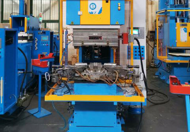 汽車頂棚熱壓一體機