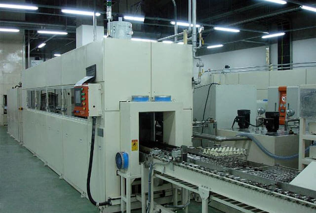 非標(biāo)定制汽車零部件清洗設(shè)備