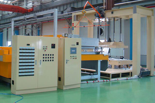 汽車地毯加熱成型機