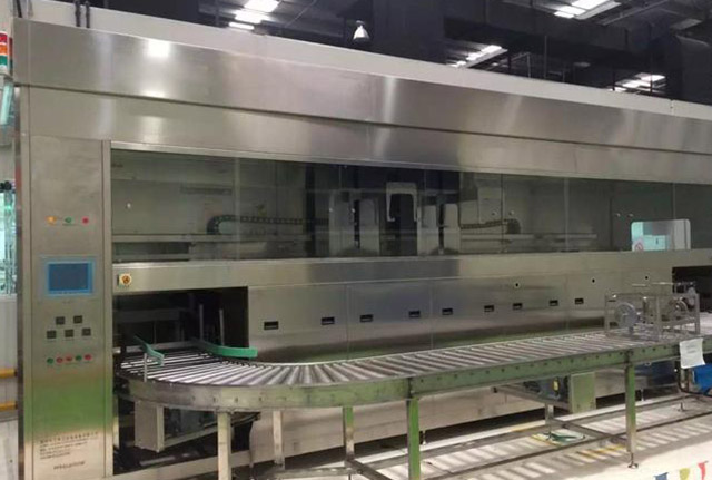 汽車零件超聲波清洗設(shè)備