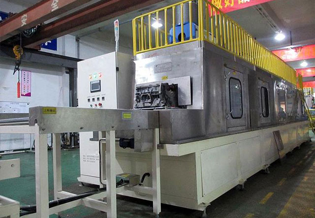 汽車發(fā)動機零件清洗機