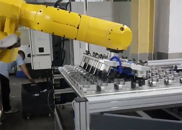 自動(dòng)上下料機(jī)器人