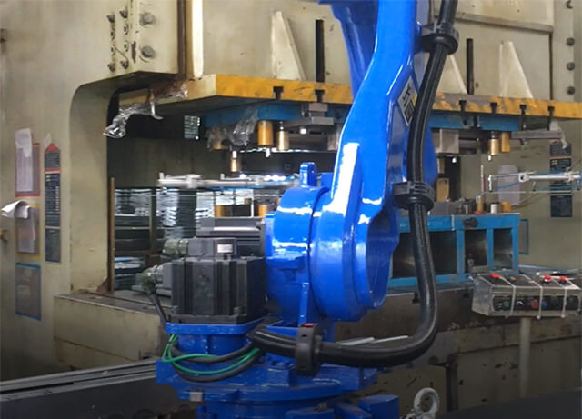 機(jī)械手自動(dòng)上下料設(shè)備