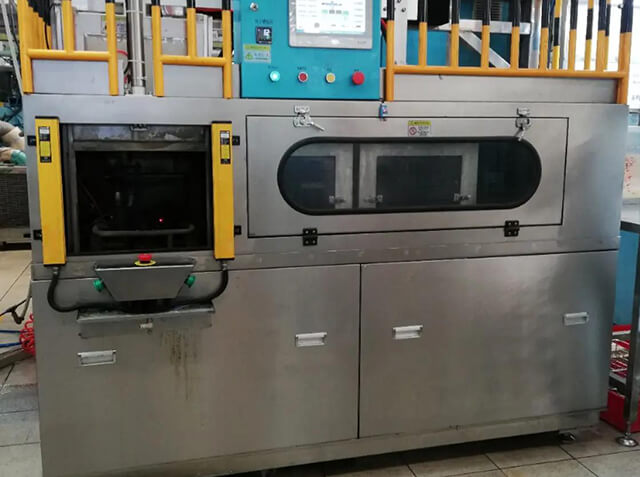 汽車發(fā)動機(jī)缸蓋噴淋清洗機(jī)