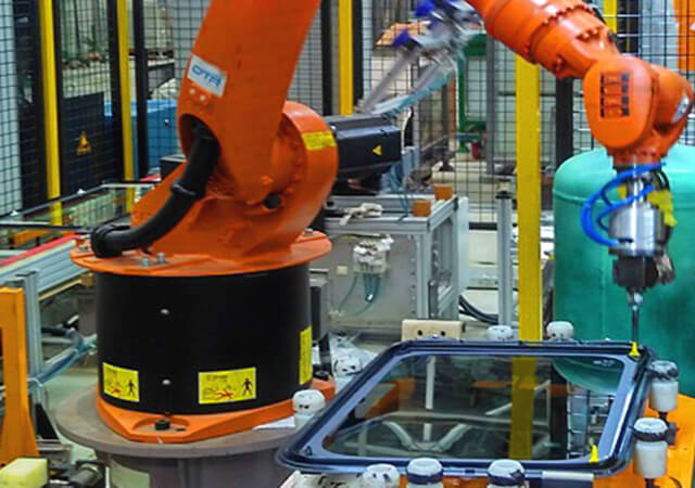 汽車(chē)玻璃涂膠機(jī)器人工作站